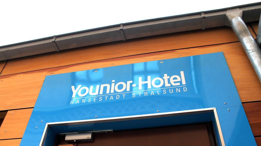 شترالسوند Younior-Hotel المظهر الخارجي الصورة