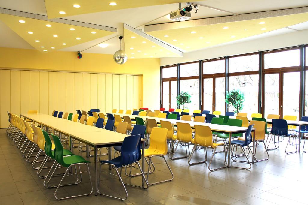 شترالسوند Younior-Hotel المظهر الخارجي الصورة
